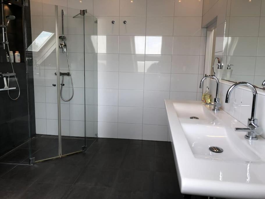 Luxe Woonboerderij In De Natuur. Nieuwkoop Luaran gambar