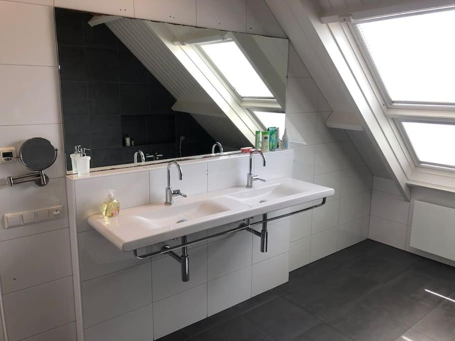 Luxe Woonboerderij In De Natuur. Nieuwkoop Luaran gambar
